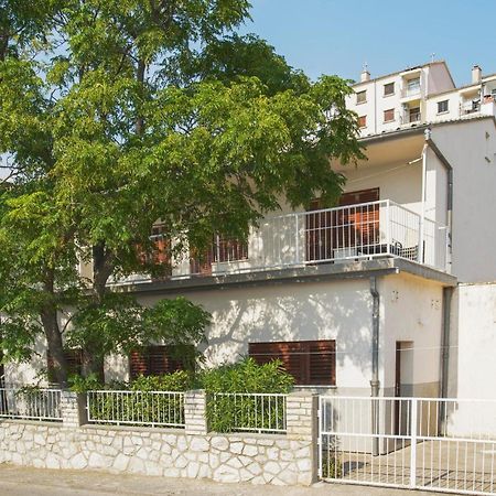 3 Bedroom Beautiful Apartment In Senj Senj  Exterior foto